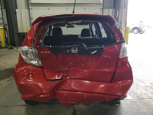 JHMGE8H5XDC069392 - 2013 HONDA FIT SPORT Rouge photo 6