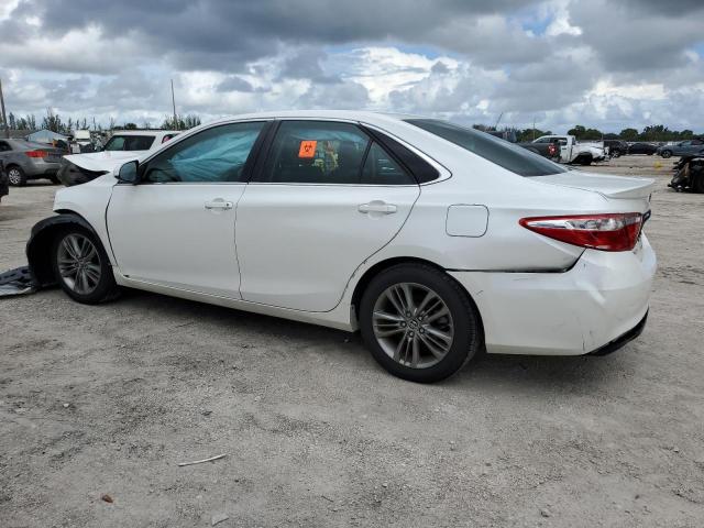 4T1BF1FK1GU123021 - 2016 TOYOTA CAMRY LE WHITE photo 2