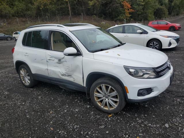 WVGBV7AX6GW592201 - 2016 VOLKSWAGEN TIGUAN S WHITE photo 4
