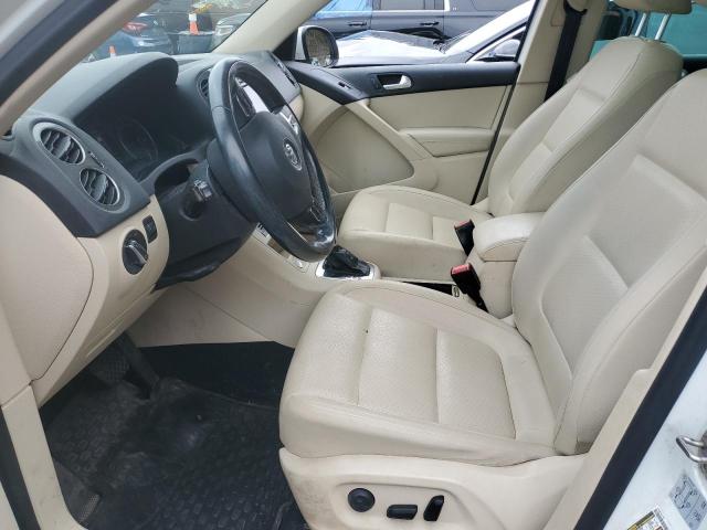 WVGBV7AX6GW592201 - 2016 VOLKSWAGEN TIGUAN S WHITE photo 7