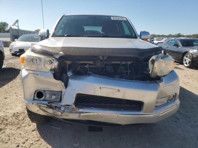 JTEBU5JR1D5144474 - 2013 TOYOTA 4RUNNER SR5 银色 照片 5