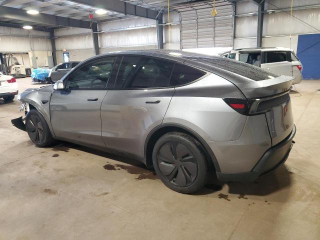 7SAYGDED6TA441641 - 2026 TESLA MODEL Y GRAY photo 2
