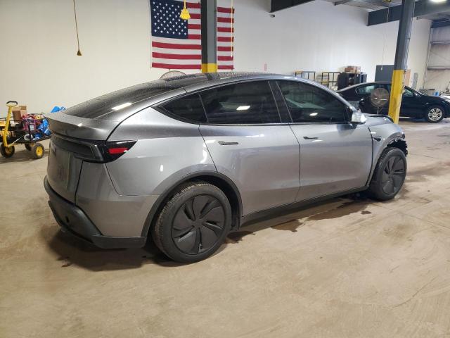 7SAYGDED6TA441641 - 2026 TESLA MODEL Y GRAY photo 3