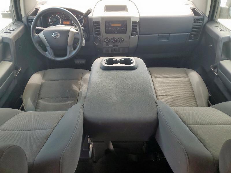 1N6BA0EK7DN312435 - 2013 NISSAN TITAN S SILVER photo 8