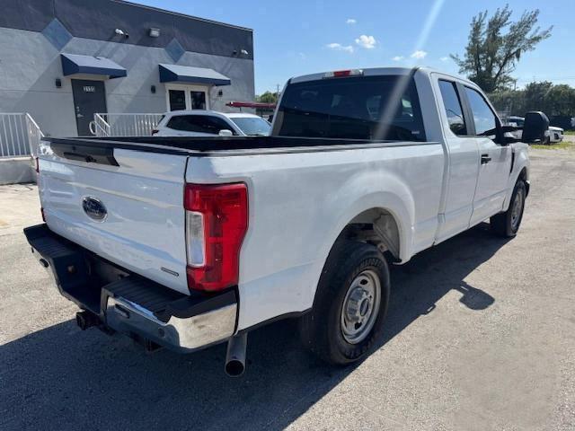 1FT7X2A6XKED16231 - 2019 FORD F250 SUPER DUTY WHITE photo 3