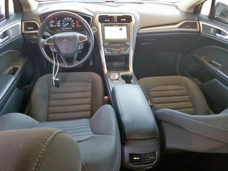 3FA6P0HD3JR268643 - 2018 FORD FUSION SE BLACK photo 8