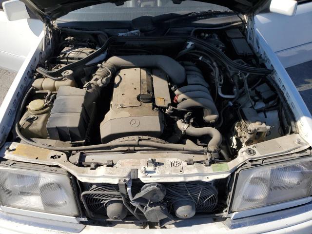 WDBEA32E4SC209559 - 1995 MERCEDES-BENZ E 320 BASE WHITE photo 11