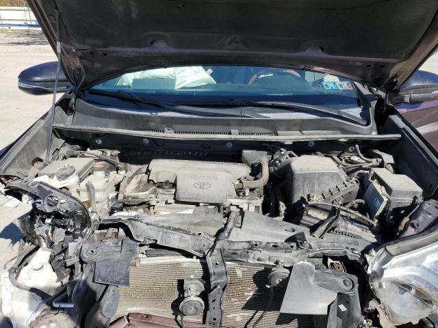 2T3JFREV2JW833405 - 2018 TOYOTA RAV4 SE 栗色 照片 12