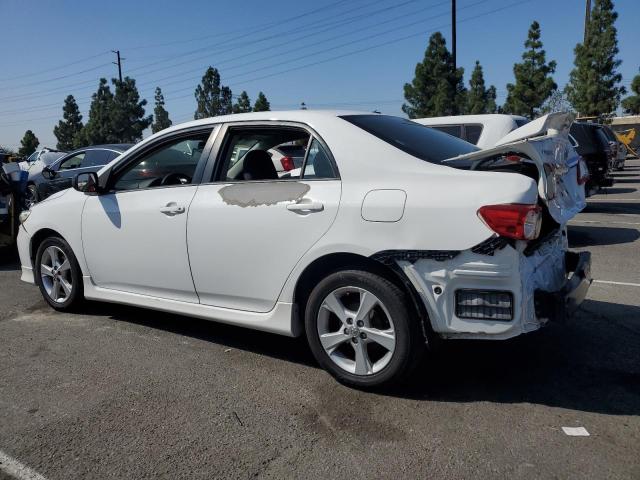 5YFBU4EE2DP180490 - 2013 TOYOTA COROLLA BASE أبيض صورة 2