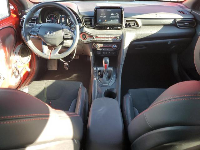 KMHTG6AF1KU008713 - 2019 HYUNDAI VELOSTER BASE Rot Foto 8