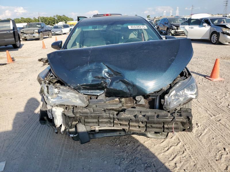 4T4BF1FK2FR502372 - 2015 TOYOTA CAMRY LE BLUE photo 5