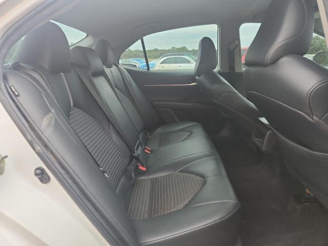 4T1B11HK8KU827110 - 2019 TOYOTA CAMRY L WHITE photo 10