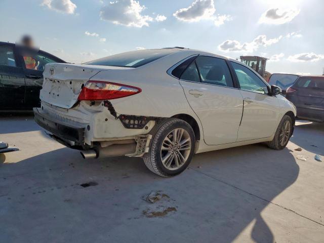 4T1BF1FK7HU695390 - 2017 TOYOTA CAMRY LE WHITE photo 3