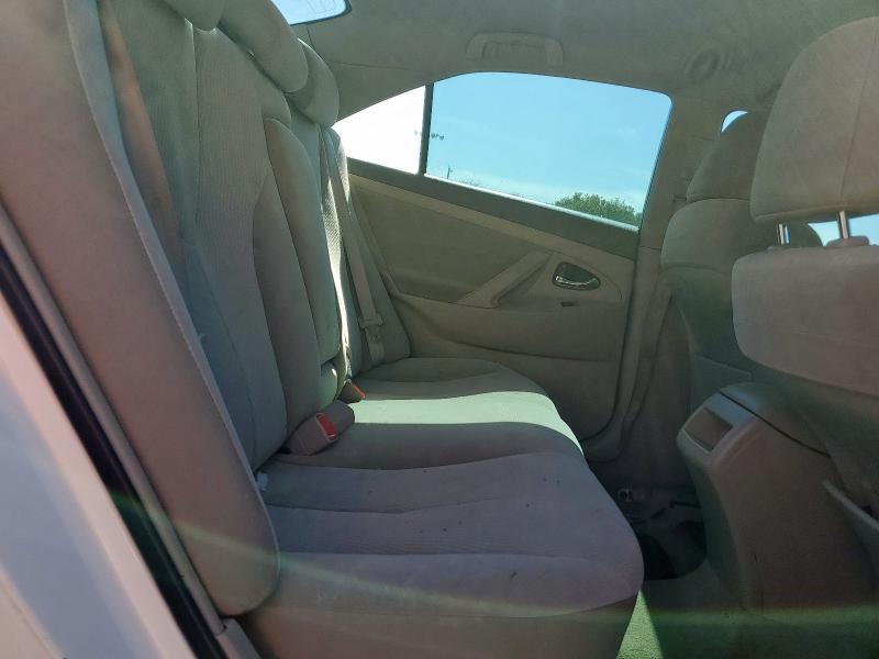 4T4BF3EK2BR218926 - 2011 TOYOTA CAMRY BASE WHITE photo 10