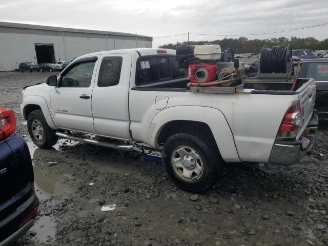 5TFTU4GN0CX017127 - 2012 TOYOTA TACOMA PRERUNNER ACCESS CAB WHITE photo 2