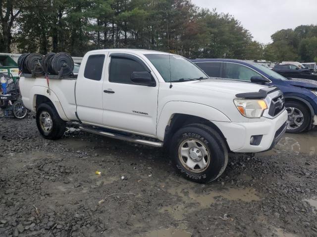 5TFTU4GN0CX017127 - 2012 TOYOTA TACOMA PRERUNNER ACCESS CAB WHITE photo 4