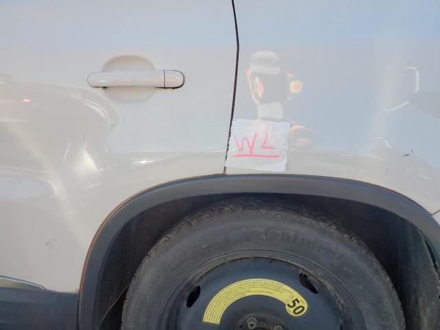 WVGBV7AX8DW549720 - 2013 VOLKSWAGEN TIGUAN S WHITE photo 13