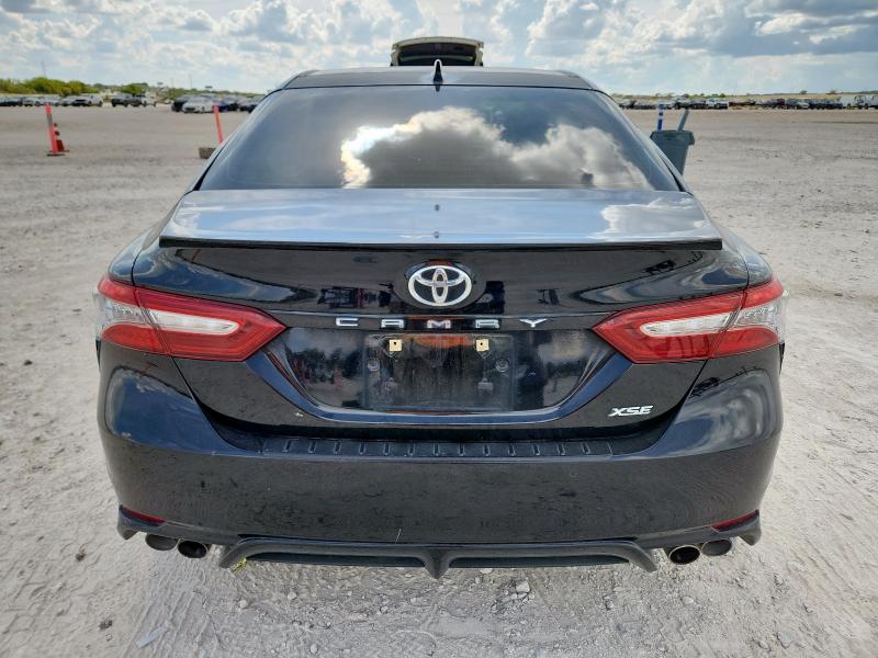 4T1B61HK2JU153343 - 2018 TOYOTA CAMRY XSE შავი ფოტო 6