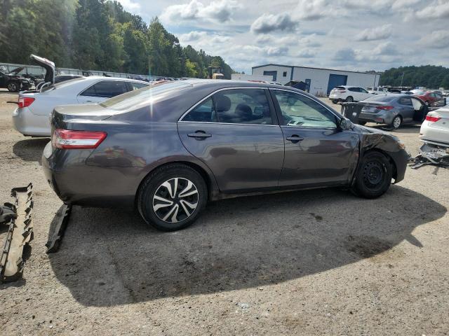 4T4BF3EK7AR058430 - 2010 TOYOTA CAMRY BASE GRAY photo 3