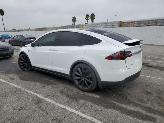 5YJXCBE24GF020243 - 2016 TESLA MODEL X WHITE photo 2