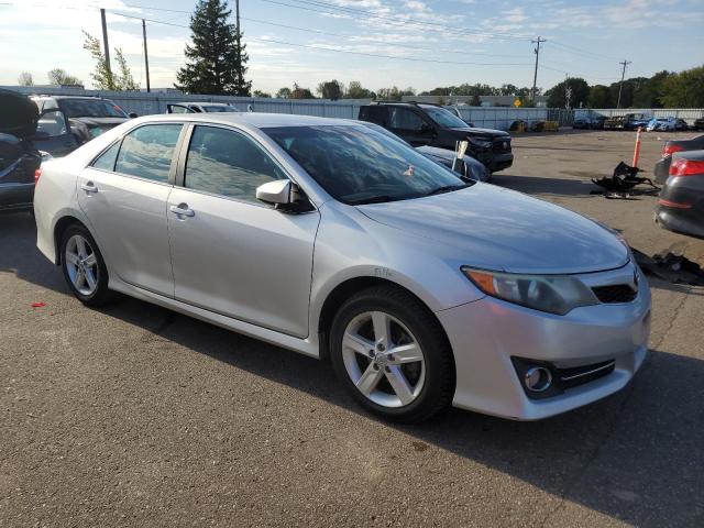 4T1BF1FK2CU068699 - 2012 TOYOTA CAMRY BASE SILVER photo 4