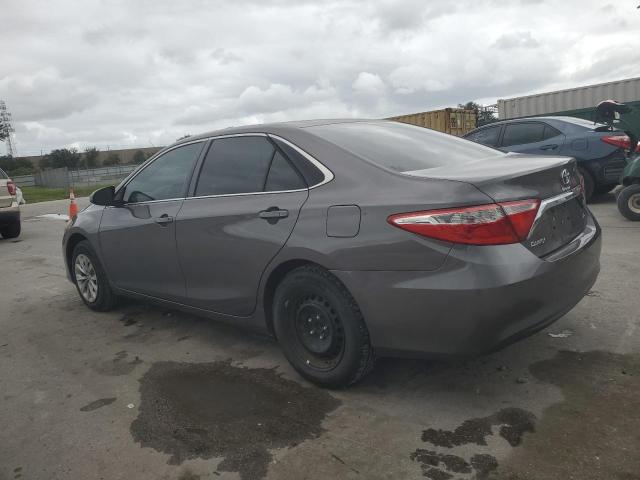 4T1BF1FK3GU568232 - 2016 TOYOTA CAMRY LE GRAY photo 2