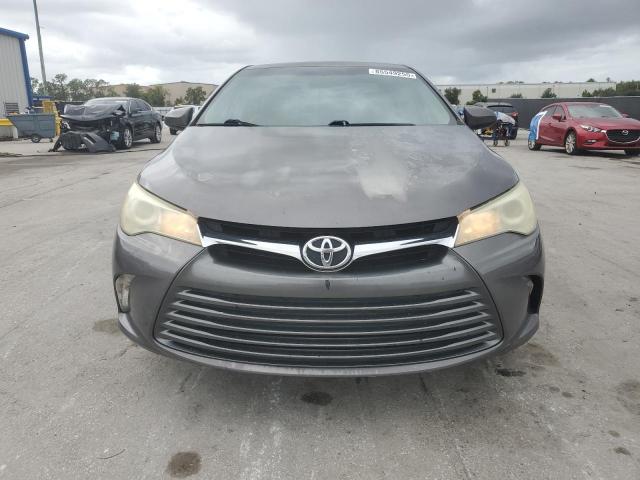 4T1BF1FK3GU568232 - 2016 TOYOTA CAMRY LE GRAY photo 5