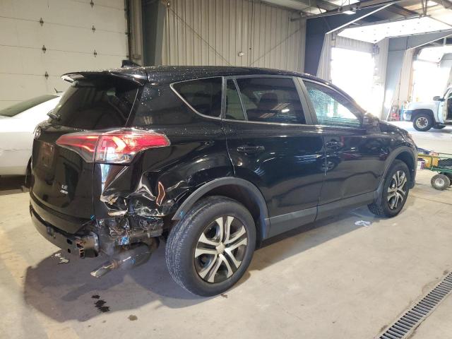 2T3BFREV5JW732475 - 2018 TOYOTA RAV4 LE Czarny zdjęcie 3