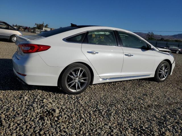 5NPE34AB9FH084495 - 2015 HYUNDAI SONATA SPORT WHITE photo 3