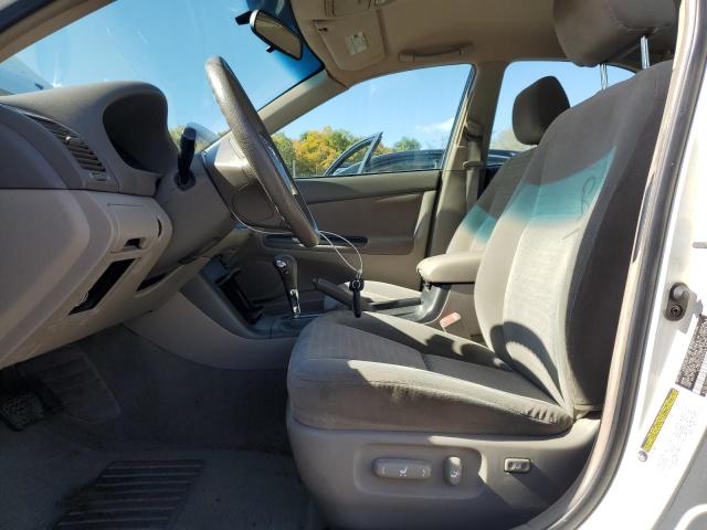 4T1BE32K95U591631 - 2005 TOYOTA CAMRY LE WHITE photo 7