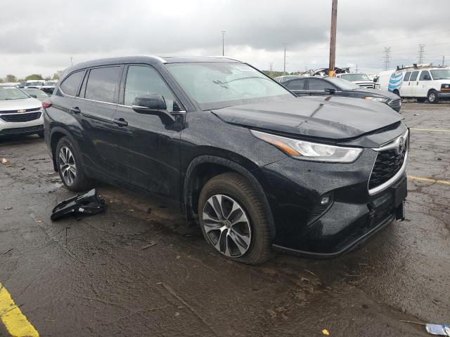 5TDGZRBH5LS500135 - 2020 TOYOTA HIGHLANDER XLE أسود صورة 4