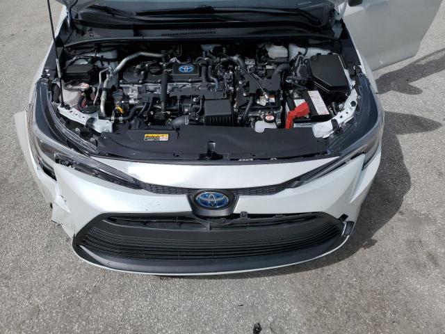 JTDBCMFE9R3042513 - 2024 TOYOTA COROLLA LE WHITE photo 11