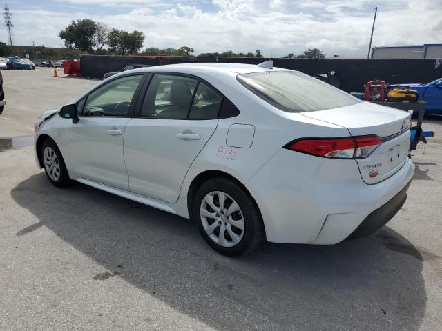 JTDBCMFE9R3042513 - 2024 TOYOTA COROLLA LE WHITE photo 2