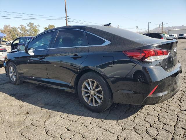 5NPE24AF5JH689631 - 2018 HYUNDAI SONATA SE შავი ფოტო 2