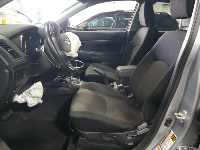 JA4AP3AU6HZ042659 - 2017 MITSUBISHI OUTLANDER ES SILVER photo 7