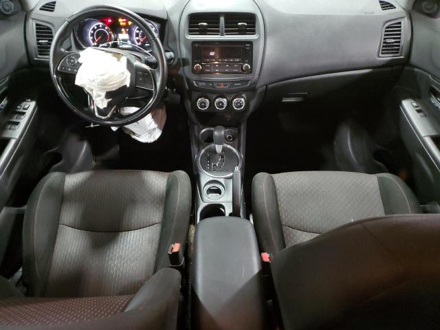 JA4AP3AU6HZ042659 - 2017 MITSUBISHI OUTLANDER ES SILVER photo 8