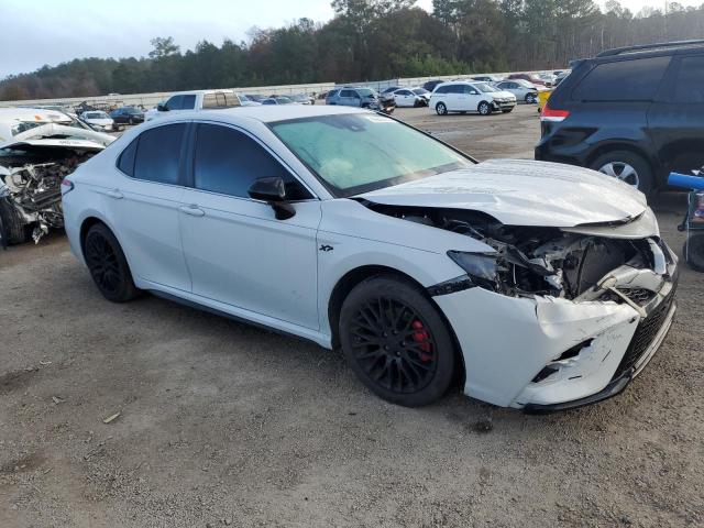 4T1T11AK8RU201310 - 2024 TOYOTA CAMRY SE NIGHT SHADE WHITE photo 4