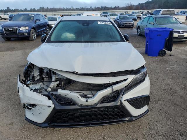 4T1T11AK8RU201310 - 2024 TOYOTA CAMRY SE NIGHT SHADE WHITE photo 5