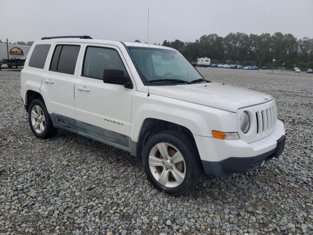 1J4NF1GB1BD166907 - 2011 JEEP PATRIOT SPORT WHITE photo 4