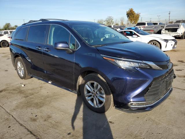 5TDJRKEC6NS106658 - 2022 TOYOTA SIENNA XLE BLUE photo 4