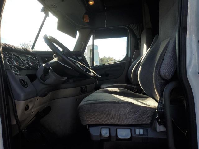 3AKGGLDR8GSGZ9942 - 2016 FREIGHTLINER CASCADIA 1 Biały zdjęcie 5