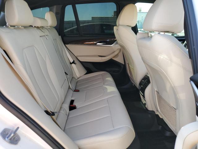 5UXTR9C50KLR09046 - 2019 BMW X3 XDRIVE30I WHITE photo 10
