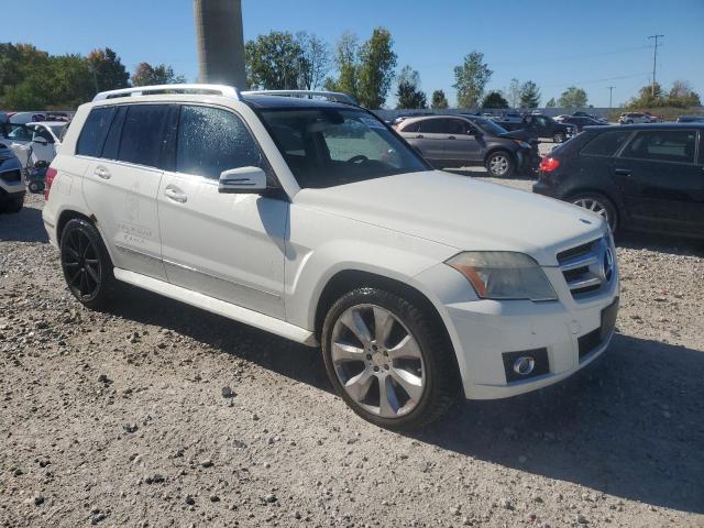 WDCGG8HB1AF320743 - 2010 MERCEDES-BENZ GLK 350 4MATIC WHITE photo 4