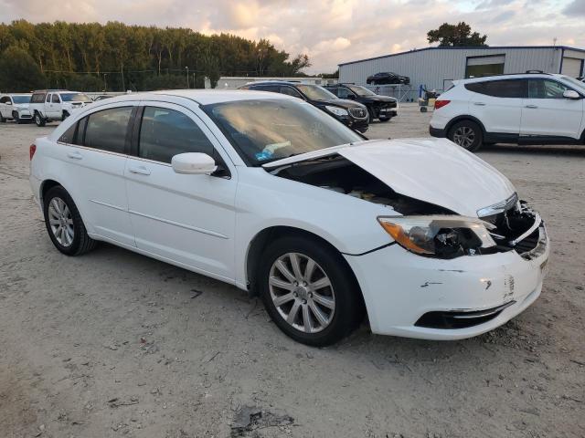 1C3CCBBB5DN639583 - 2013 CHRYSLER 200 TOURING WHITE photo 4