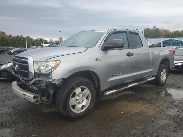 2011 TOYOTA TUNDRA DOUBLE CAB SR5, 