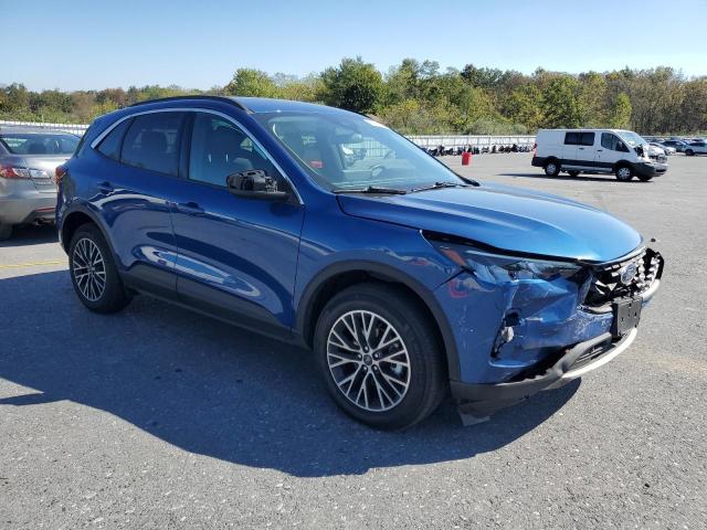 1FMCU0E14PUA70344 - 2023 FORD ESCAPE BLUE photo 4