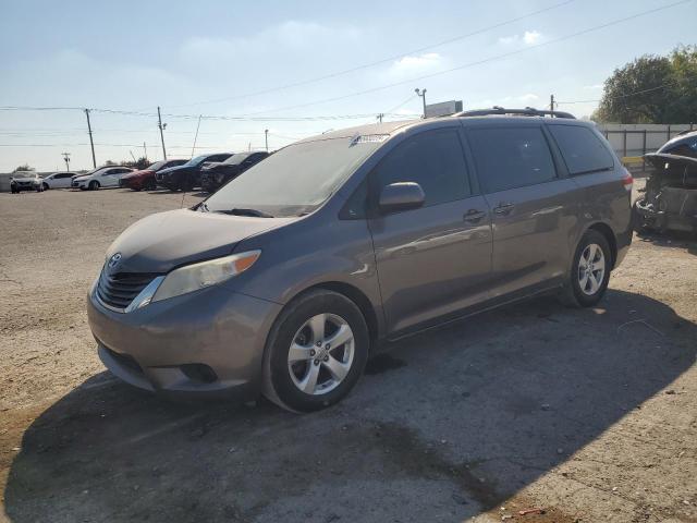 2014 TOYOTA SIENNA LE, 