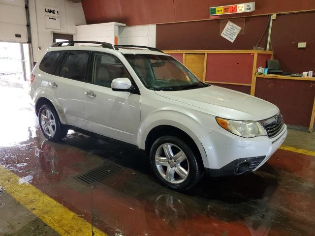 JF2SH6CC2AH739563 - 2010 SUBARU FORESTER 2.5X PREMIUM WHITE photo 4
