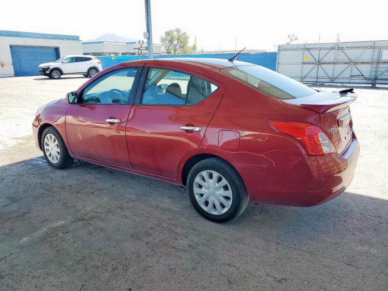 3N1CN7AP6DL880085 - 2013 NISSAN VERSA S RED photo 2