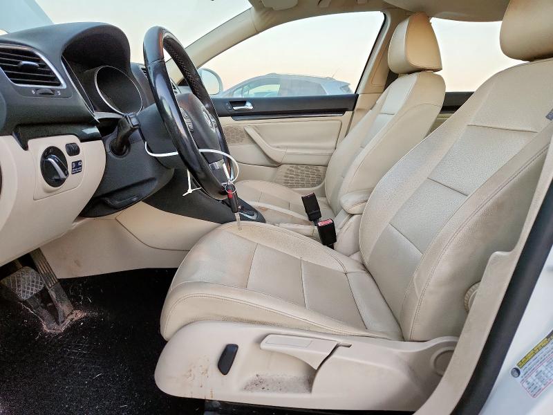 3VWTL8AJ6AM650182 - 2010 VOLKSWAGEN JETTA TDI أبيض صورة 7